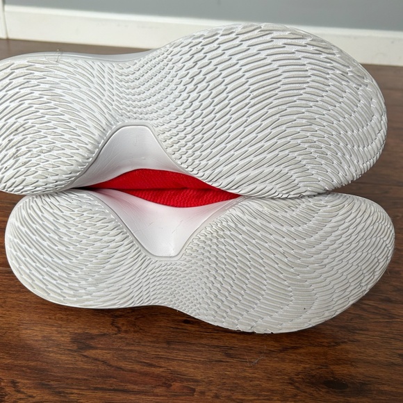 Men's Red Nike Basketball shoes, size 11.5 - Picture 2 of 3